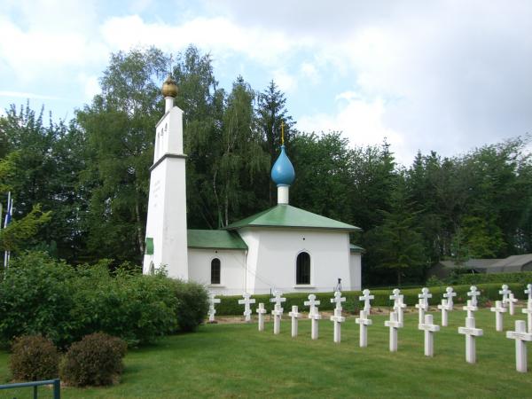 Храм-памятник воскресения христова на русском воинском кладбище. Мурмелон, Франция