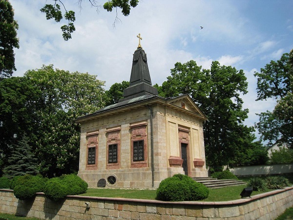 Надгробная церковь св. Мц. Цар. Александры и св. Прав. Иосифа, Венгрия