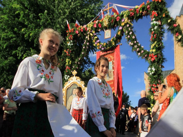 19 июня - 19 июня - Праздник Тела и Крови Христовых 19 июня - 19 июня - Праздник Тела и Крови Христовых