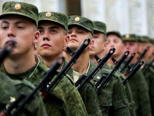 Путин разрешил югоосетинским военным служить в российской армии