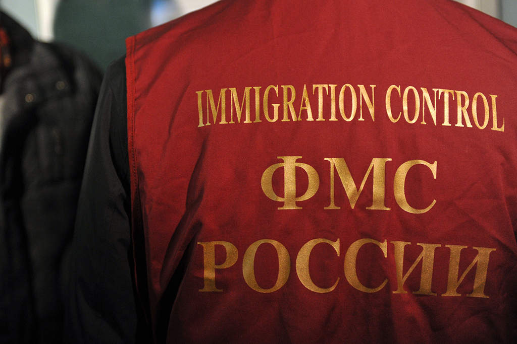 В России изменят процедуру тестирования мигрантов